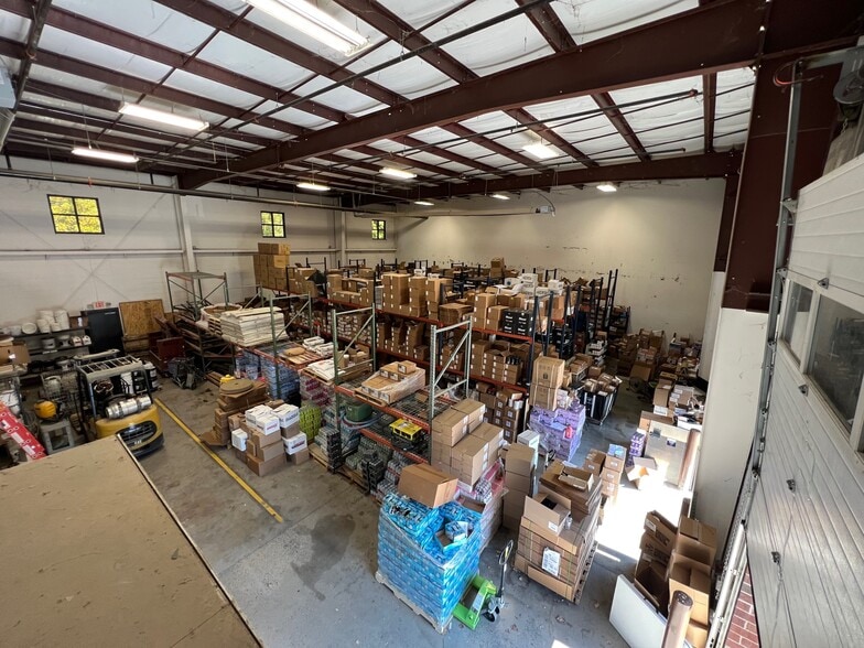 More Photos Of 412 Golden Bear Ct, Murfreesboro Light Manufacturing For Lease