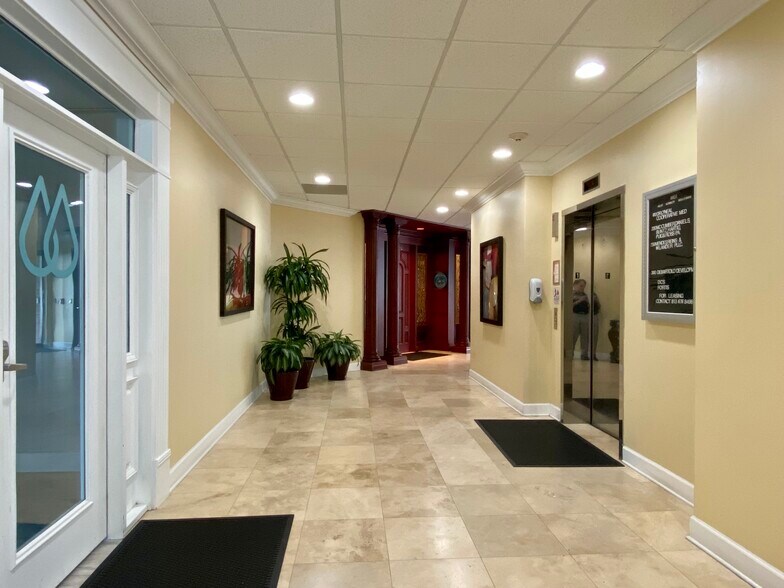 More Photos Of 4401 W Kennedy Blvd, Tampa Office For Lease