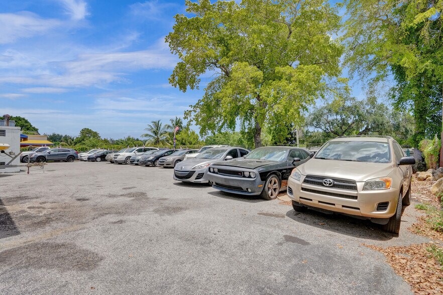 More Photos Of 5350 N State Road 7, Fort Lauderdale Auto Repair For Lease