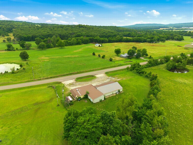 More Photos Of 20674 S Highway 59, Evansville Restaurant For Sale