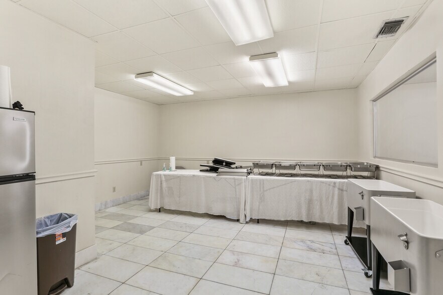 More Photos Of 1420 Fourth St, Westwego Daycare Center For Lease