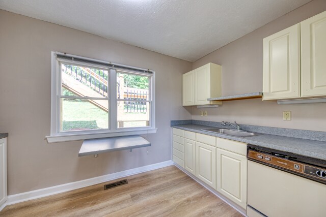 More Photos Of 307 N Weisgarber Rd, Knoxville Office For Sale