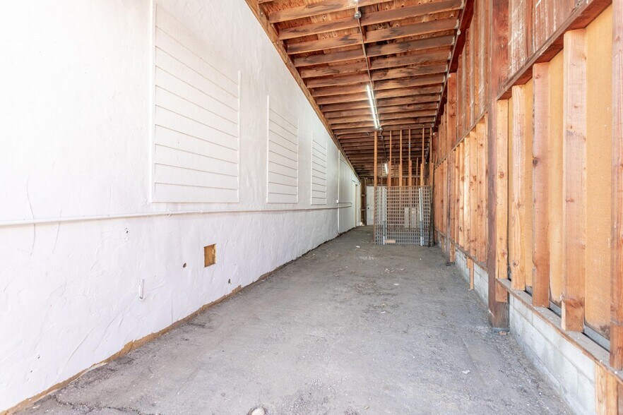 More Photos Of 37087 Main St, Burney Showroom For Sale