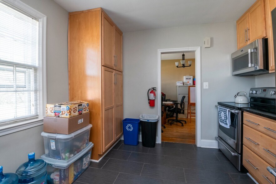 More Photos Of , Rosedale Office For Sale