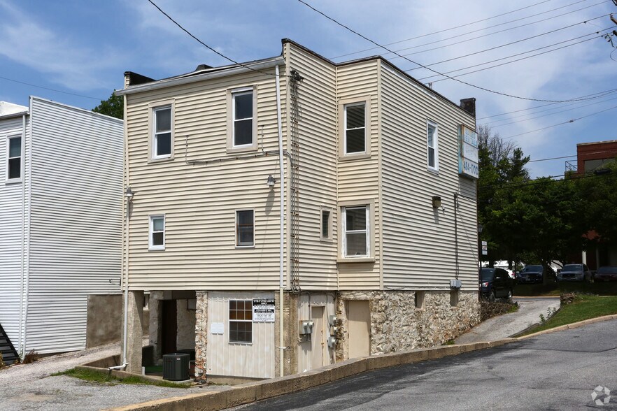 More Photos Of 111 Old Court Rd, Pikesville Office For Lease
