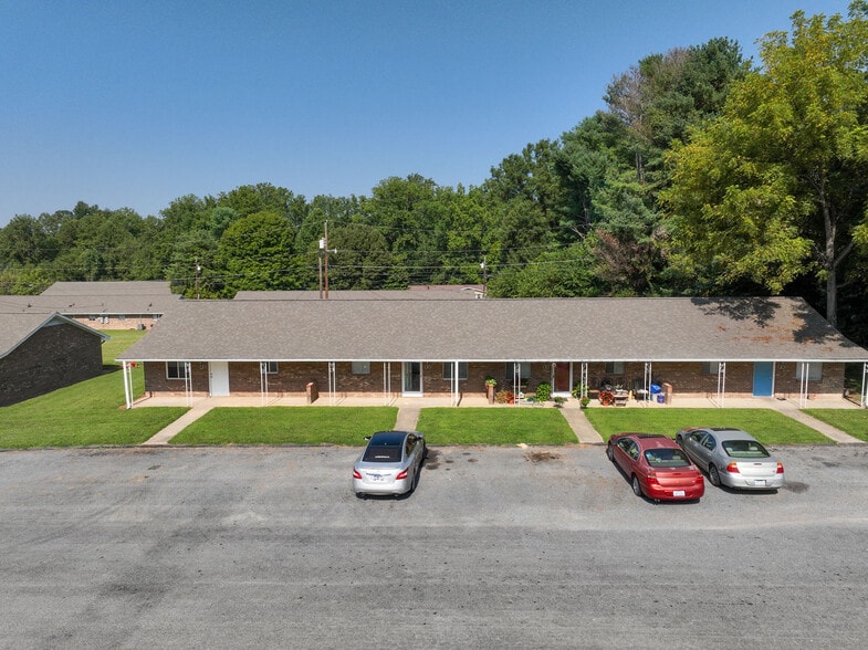 More Photos Of 100 S Kirkland Ave, Elkin Apartments For Sale