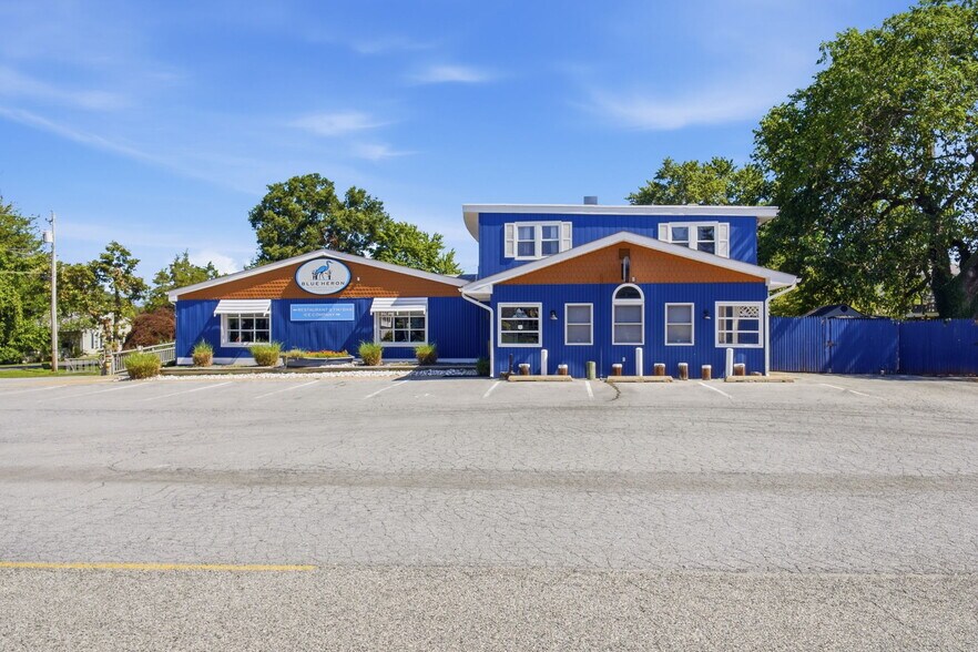 More Photos Of 20658 Wilkins Ave, Rock Hall Restaurant For Sale