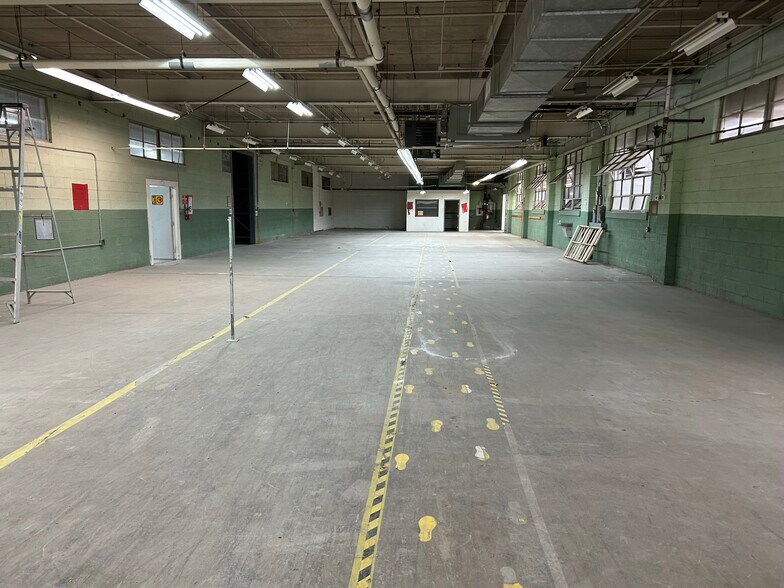 More Photos Of 100 S Main St, La Crosse Warehouse For Lease