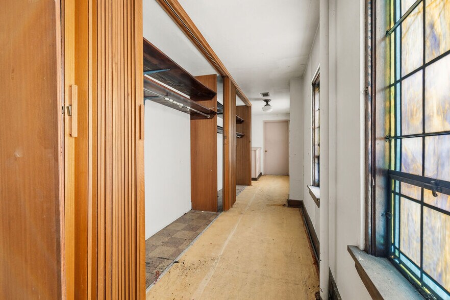 More Photos Of 350 E Tulane Rd, Columbus Religious Facility For Sale