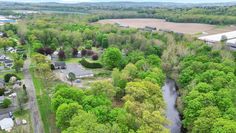 More Photos Of 91 Squawfield Rd, Westfield Service For Sale