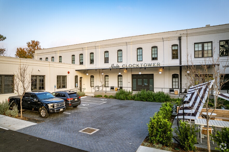 More Photos Of 611 W 22nd St, Houston Loft Creative Space For Lease