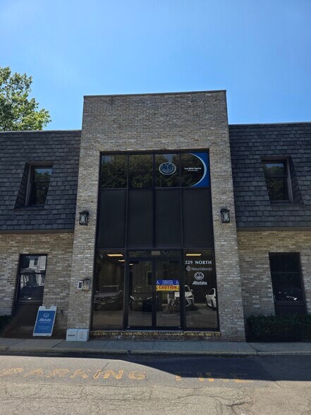 More Photos Of 329 Belleville Ave, Bloomfield Medical For Lease