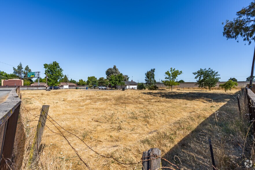 More Photos Of 8099 E Stockton Blvd, Sacramento Land For Sale