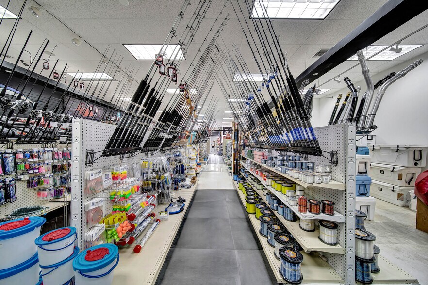 More Photos Of 14951 S Dixie Hwy, Palmetto Bay Freestanding For Lease