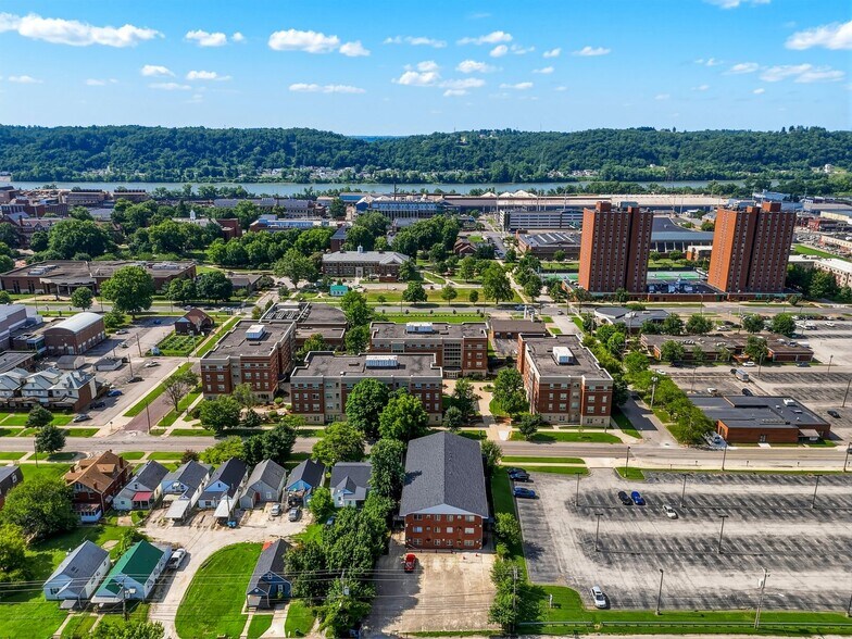More Photos Of 1737 6th Ave, Huntington Apartments For Sale