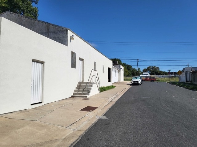 More Photos Of 2519 E 5th St, Austin Warehouse For Lease