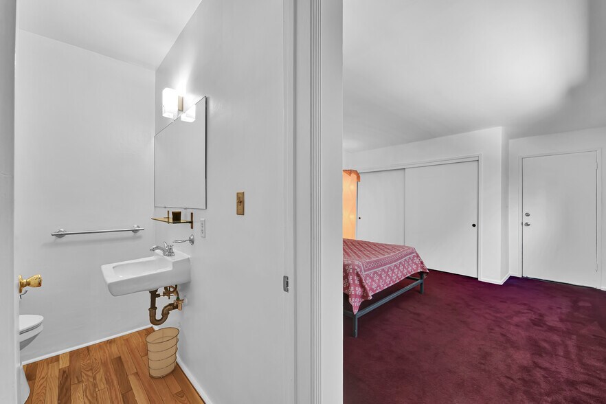 More Photos Of 4227 Van Nuys Blvd, Sherman Oaks Apartments For Sale