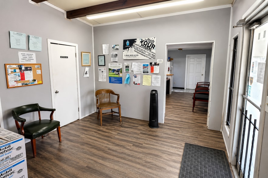 More Photos Of 9800 Eastex Fwy, Houston General Retail For Sale