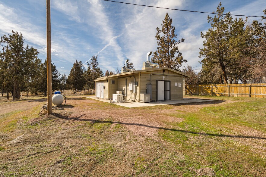 More Photos Of 65320 US 20, Bend Winery Vineyard For Sale