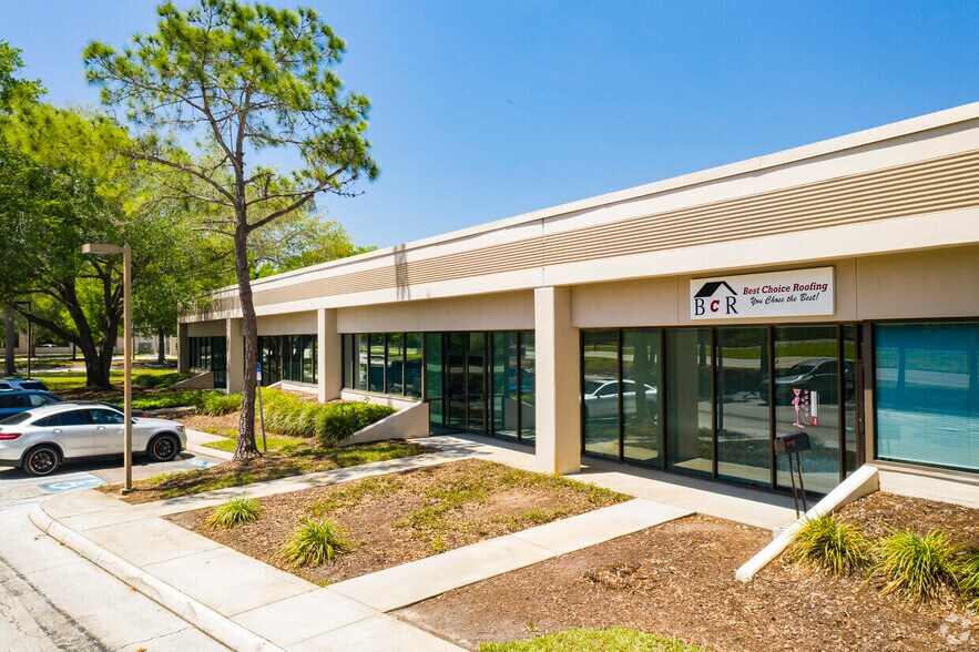 More Photos Of 3102 Cherry Palm Dr, Tampa Unknown For Lease