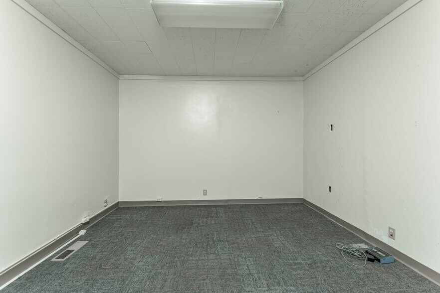 More Photos Of 3600 Caddo St, Greenville Medical For Sale