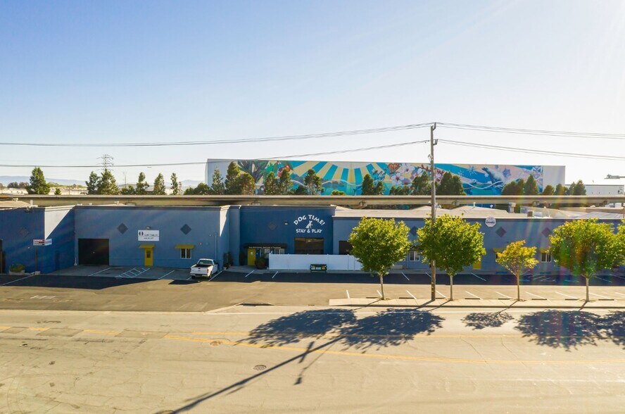 More Photos Of 2483-2495 Washington Ave, San Leandro Light Manufacturing For Lease