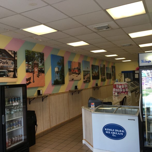 More Photos Of 118 Main St, Kings Park Fast Food For Lease
