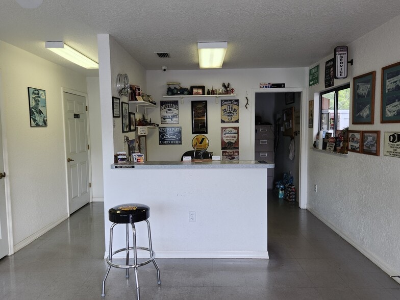 More Photos Of 8415 Cortez Blvd, Weeki Wachee Self Storage For Sale