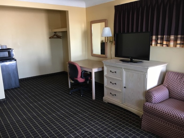 More Photos Of 3345 Latcha Rd, Millbury Hotel For Sale