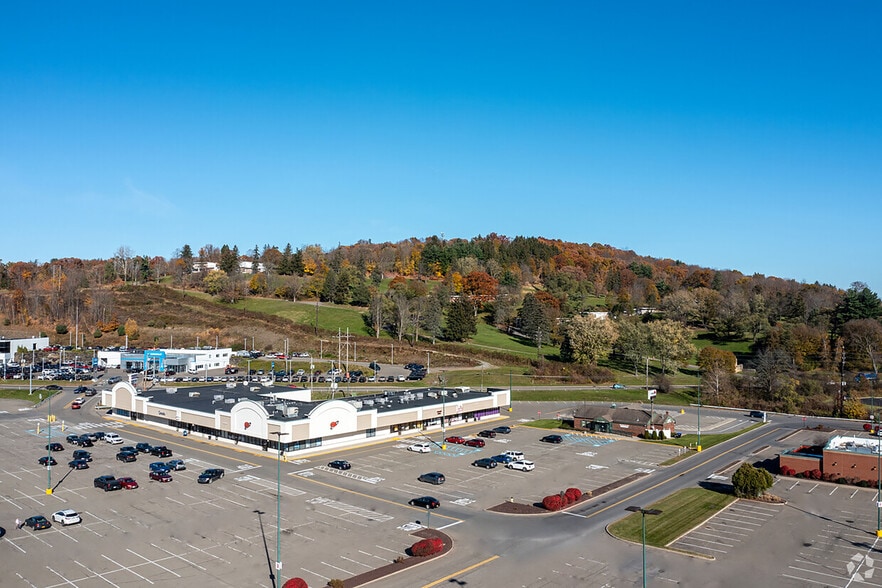 Primary Photo Of 3701 Vestal Pky E, Vestal Township Unknown For Lease