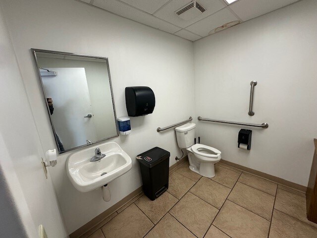 More Photos Of 1537 Bridge St, New Cumberland Auto Dealership For Sale