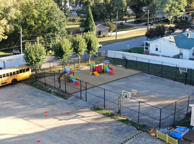 More Photos Of 622 E Lexington Ave, High Point Schools For Lease