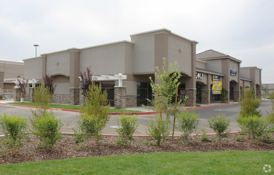 More Photos Of 4180 Coffee Rd, Bakersfield Unknown For Lease