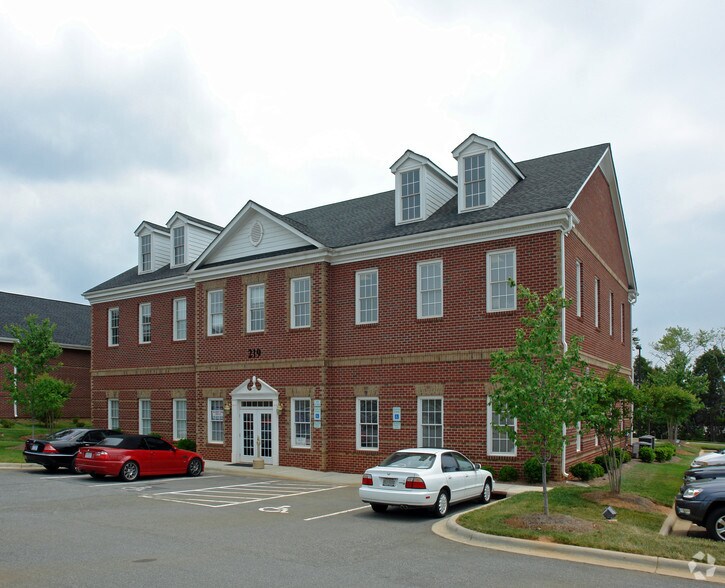 Primary Photo Of 219 Williamson Rd, Mooresville Office Residential For Lease