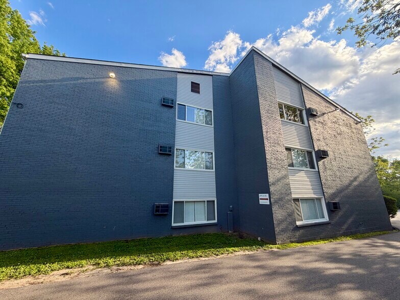 More Photos Of 3217 Wilmington Pike, Dayton Apartments For Sale
