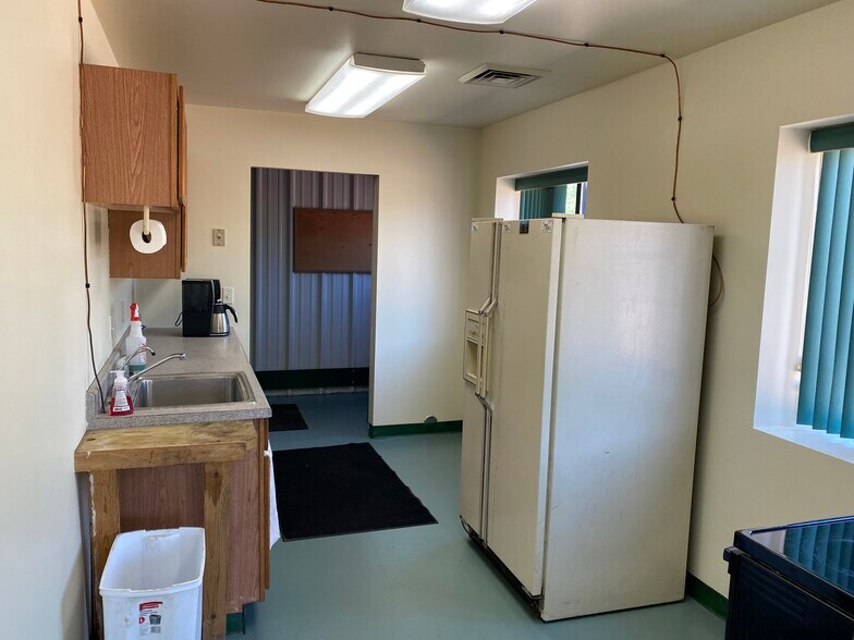 More Photos Of 6925 M 72 E, Williamsburg Industrial For Lease