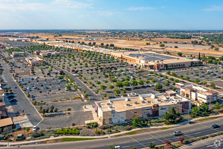 More Photos Of 6655 N Riverside Dr, Fresno Unknown For Lease