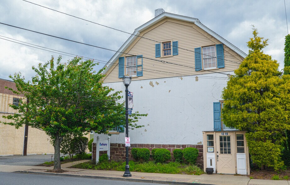 More Photos Of 12-19 River Rd, Fair Lawn Office For Sale