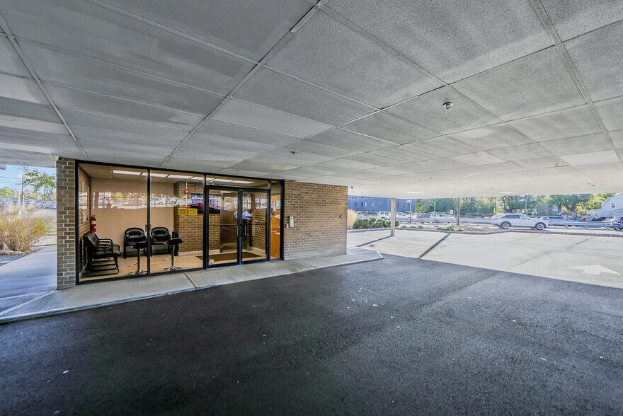 More Photos Of 41 Grand Ave, River Edge Office For Lease