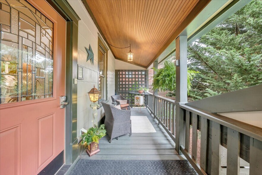 More Photos Of 1526 Franklin Rd SW, Roanoke Hospitality For Sale