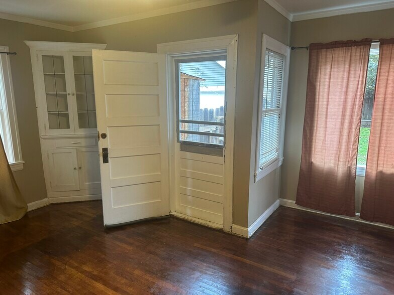 More Photos Of 150 W Stadium Dr, Stockton Apartments For Sale