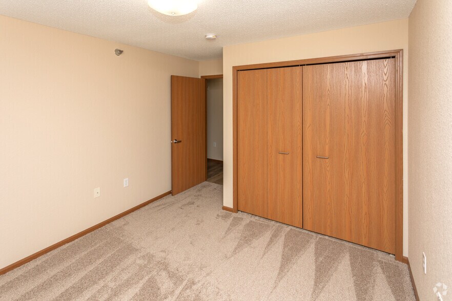 More Photos Of 1145 Hudson Rd, Saint Paul Apartments For Sale