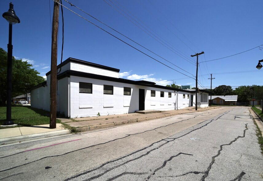 More Photos Of 970 E Humbolt St, Fort Worth Medical For Lease