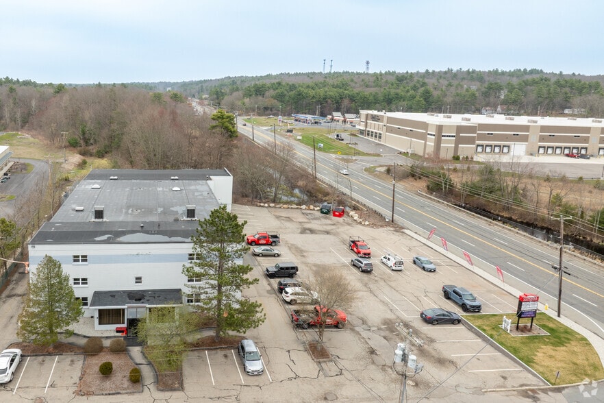 More Photos Of 25 Commercial Dr, Wrentham Light Manufacturing For Lease