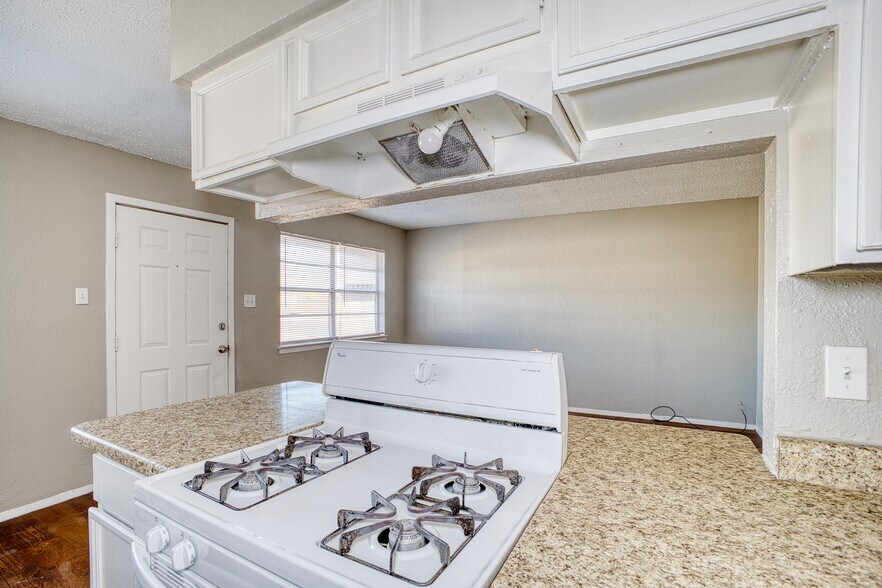 More Photos Of 4930 Hercules Ave, El Paso Apartments For Sale