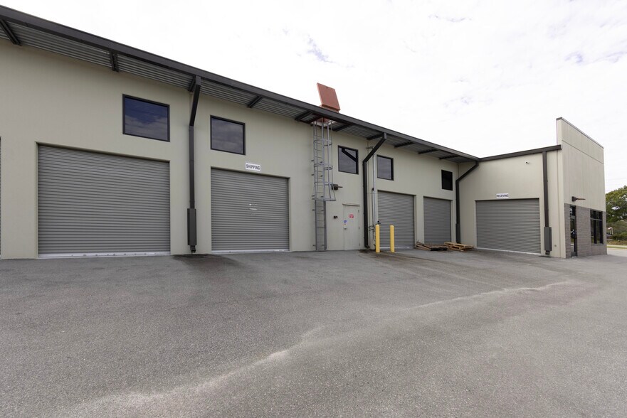 More Photos Of 3715 Drane Field Rd, Lakeland Office For Sale