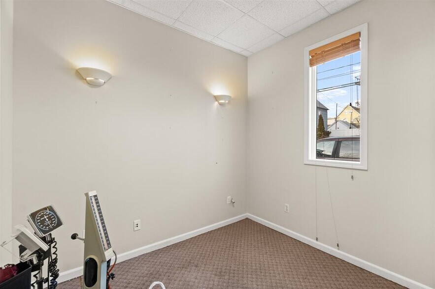 More Photos Of 391 Kennedy Blvd, Bayonne Medical For Sale