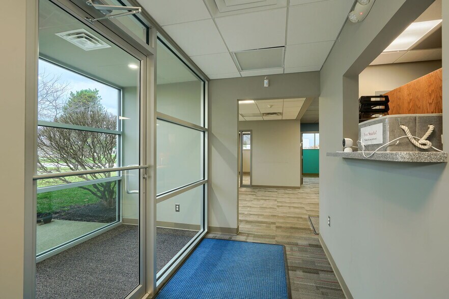 More Photos Of 7670 S Fishel Dr, Dublin Warehouse For Sale