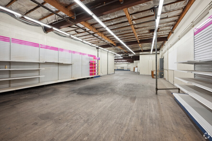 More Photos Of 5270 W Sunset Blvd, Los Angeles Freestanding For Lease