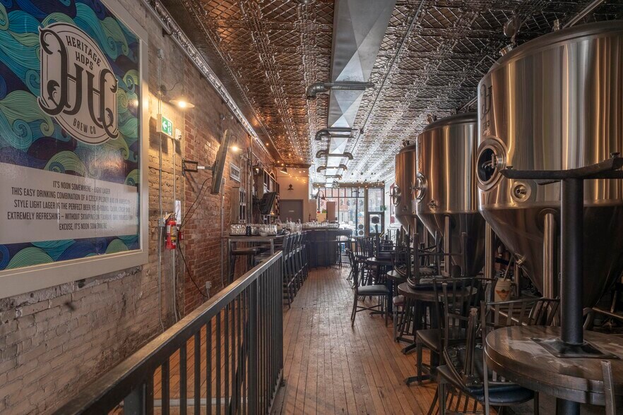 More Photos Of 21 Market Pl, Stratford Storefront Retail Residential For Sale